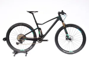 2017 Scott Spark 700 Ultimate  Mountain Bike - Medium