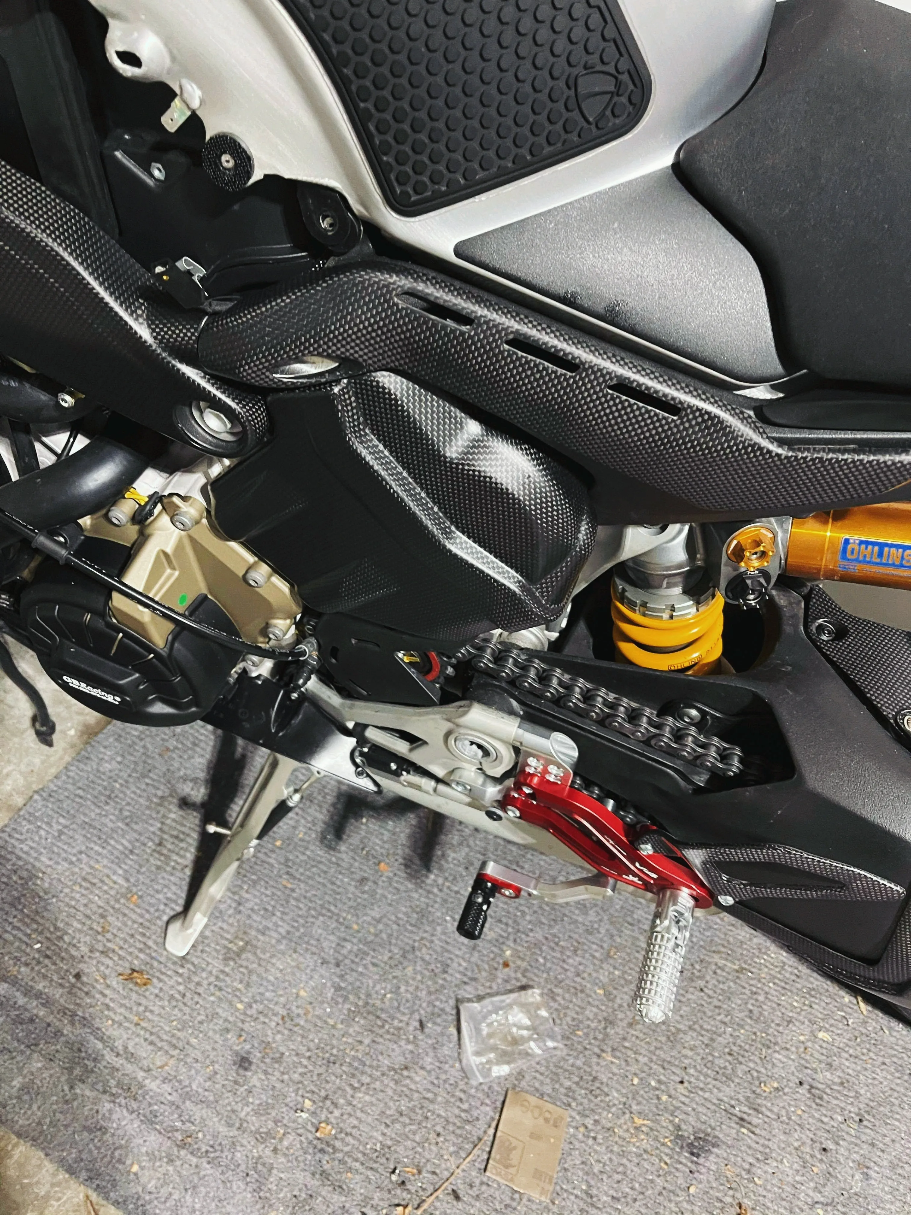 Ducati Panigale/Streetfighter V4 Carbon Fiber Engine Cam Cover